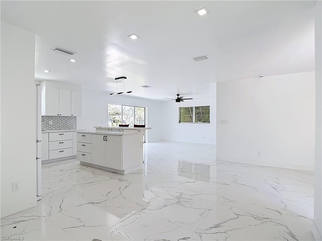 2137 Saint Croix AVE