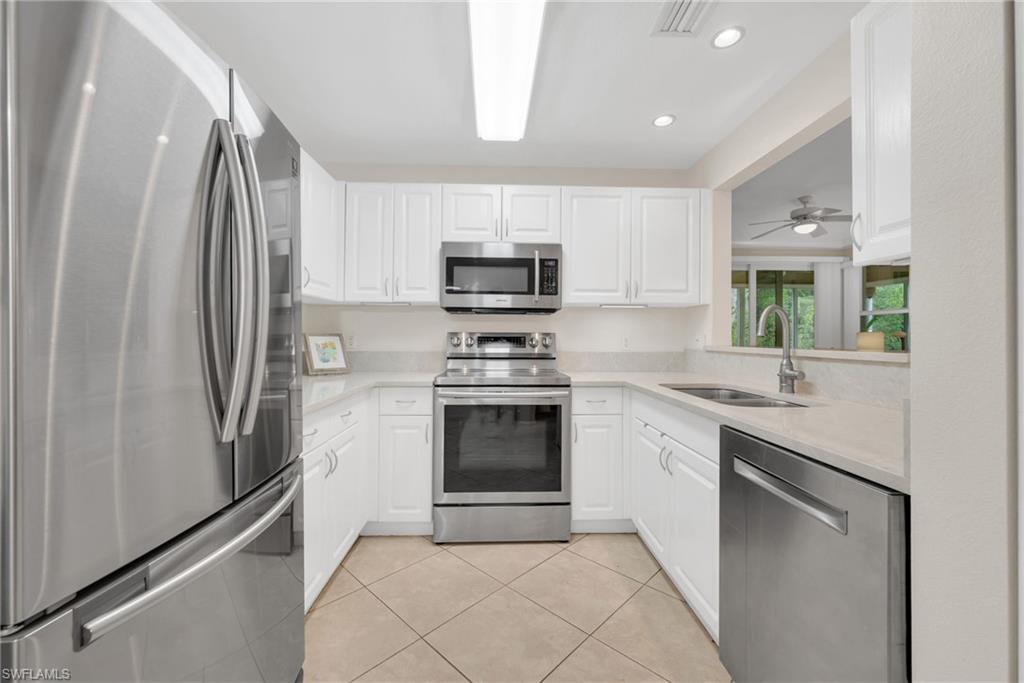 6735 Huntington Lakes CIR 102