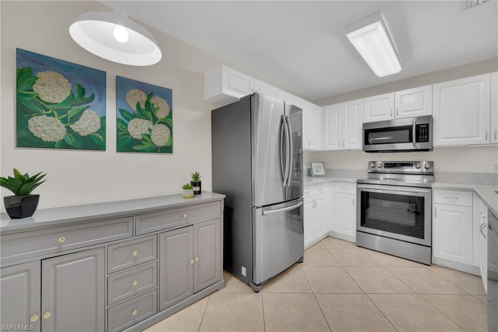 6735 Huntington Lakes CIR 102