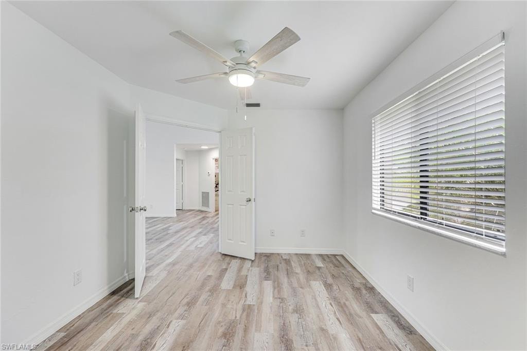 142 Bennington DR 8 photo 16