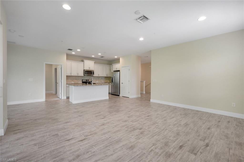 2343 Sheen LN 405