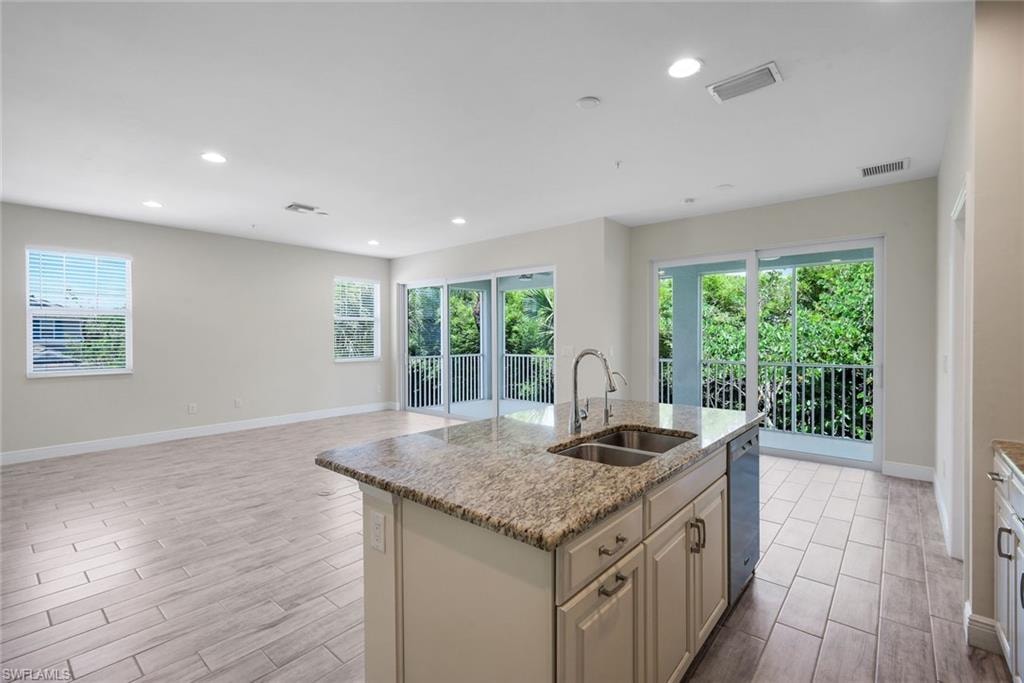 2343 Sheen LN 405 photo 10
