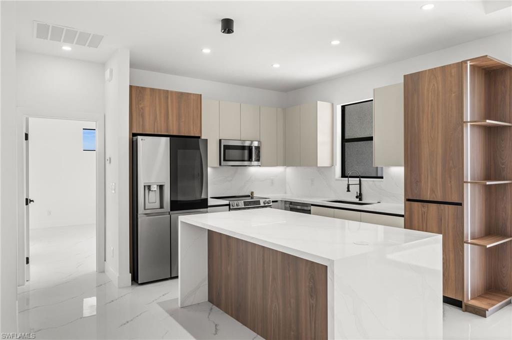 409 25TH PL photo 17