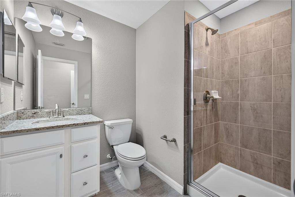 Second Floor En-Suite Bathroom
