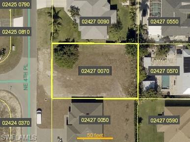 913 NE 4th PL