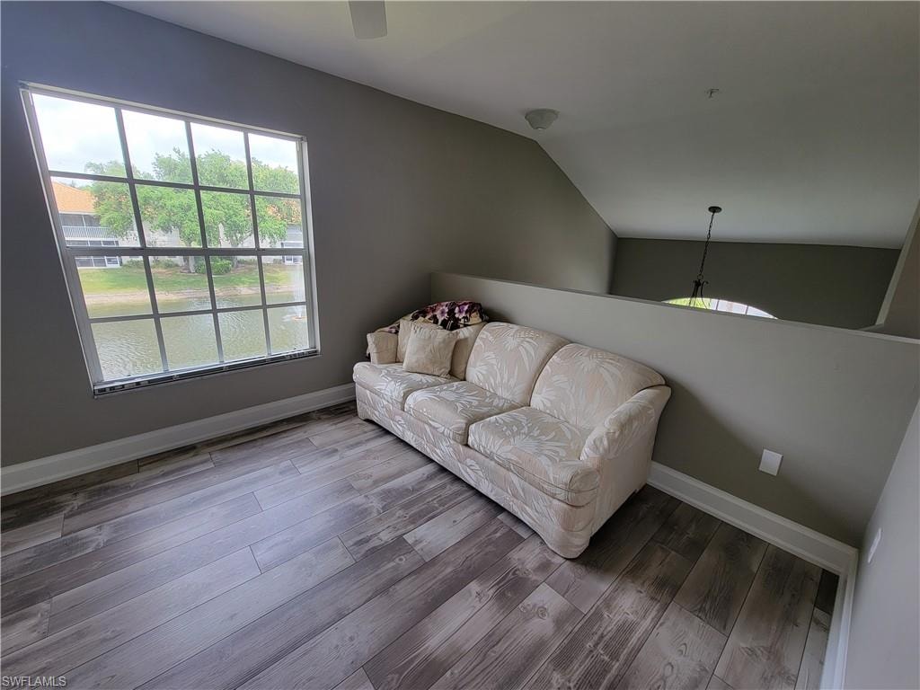 7577 Silver Trumpet LN T-204 photo 9