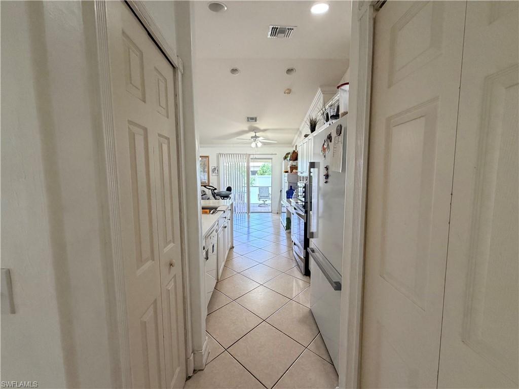 1621 SW 14th TER photo 6