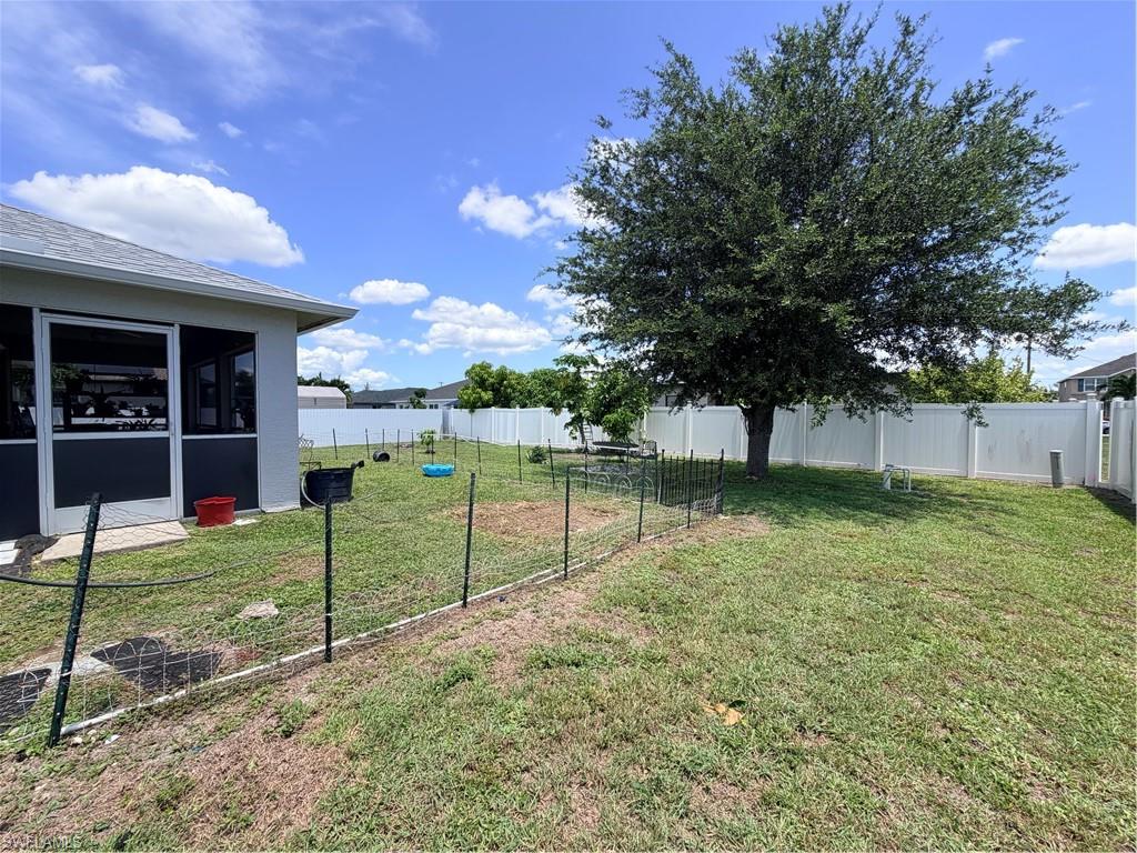 1621 SW 14th TER photo 25