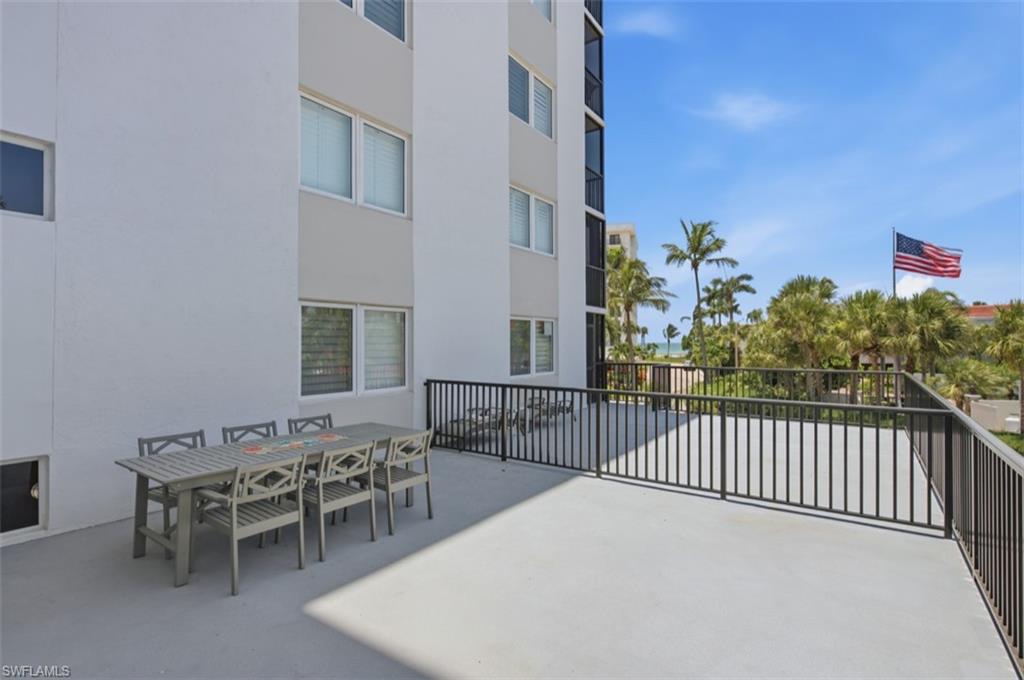 400+ SF Private Sun Deck w/ a glimpse of the Gulf