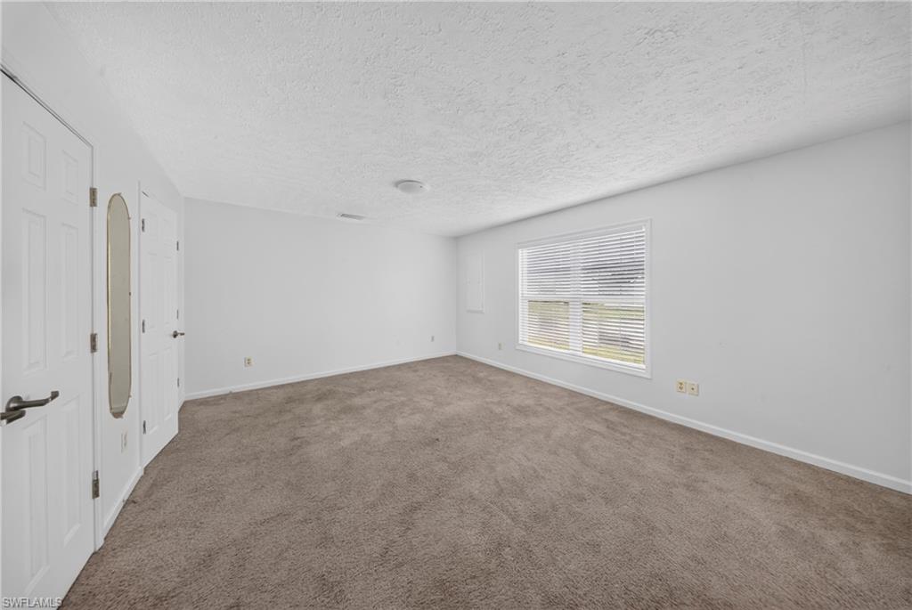 250 Leawood CIR photo 15
