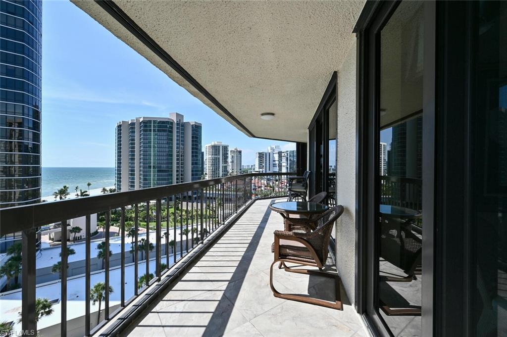 Open balcony offers great breezes