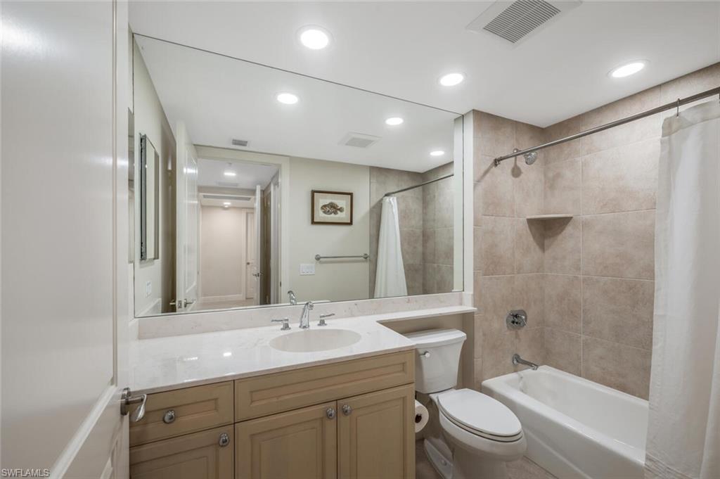 23850 Via Italia CIR 204 photo 31