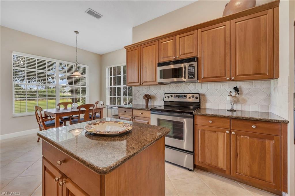 Fabulous Kitchen with Stainless Steel Appliances