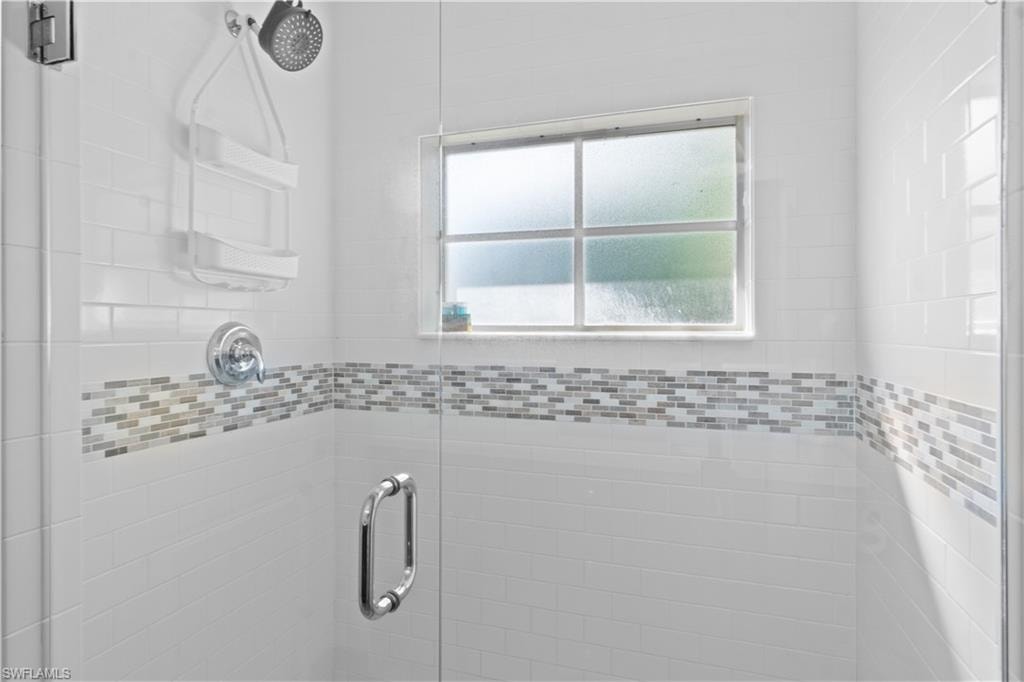 719 Park AVE photo 23