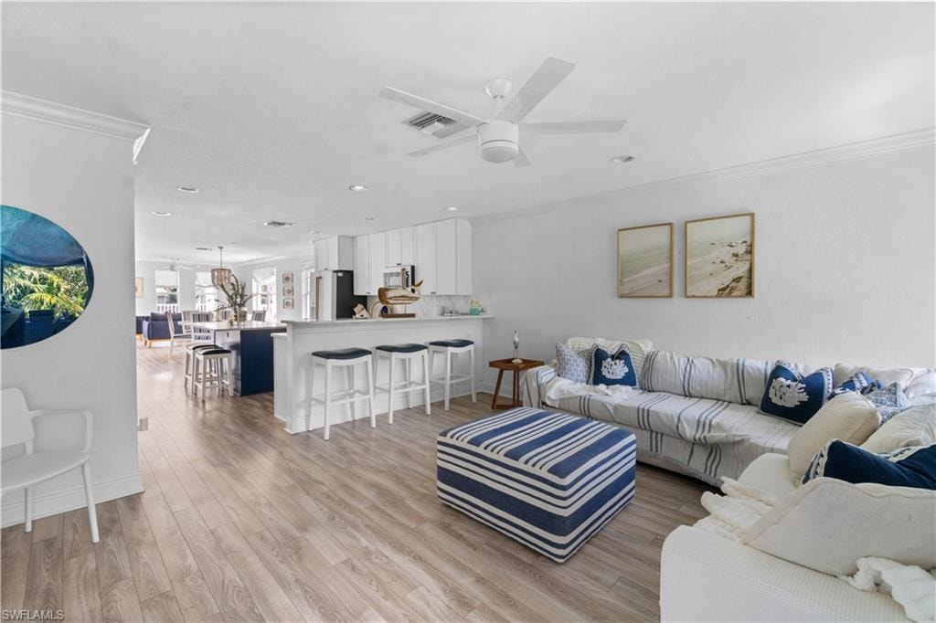 719 Park AVE photo 6