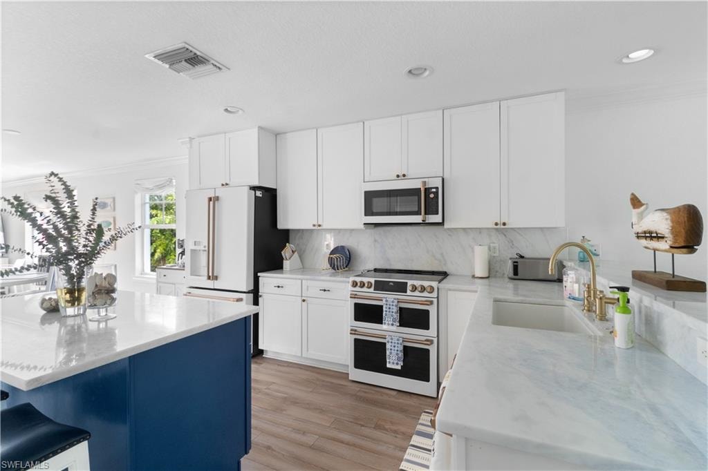 719 Park AVE photo 8