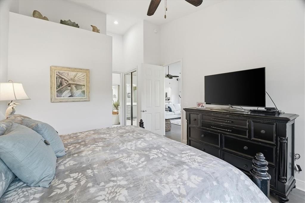 7842 Hawthorne DR 1703 photo 21