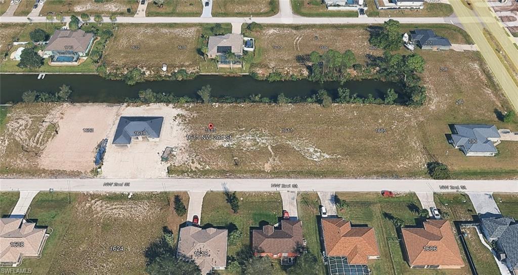 1615 NW 2nd ST