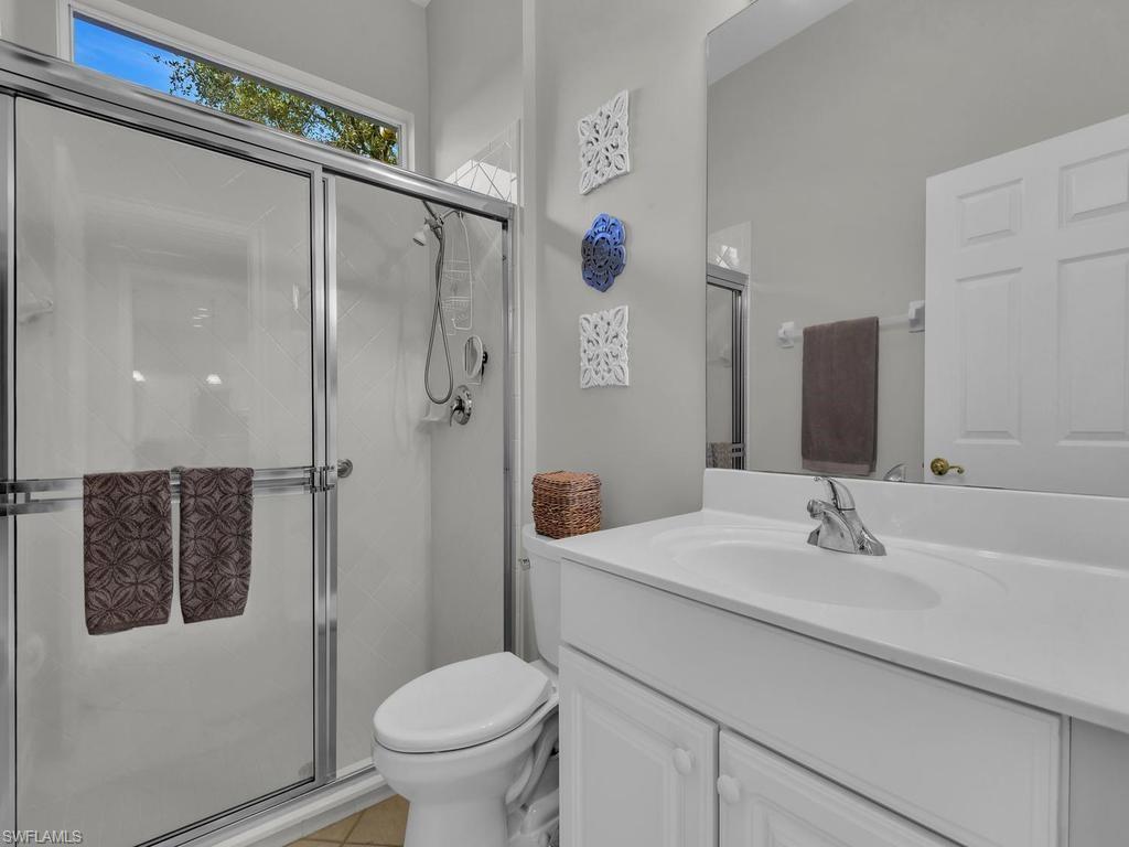 Guest/Pool Bath