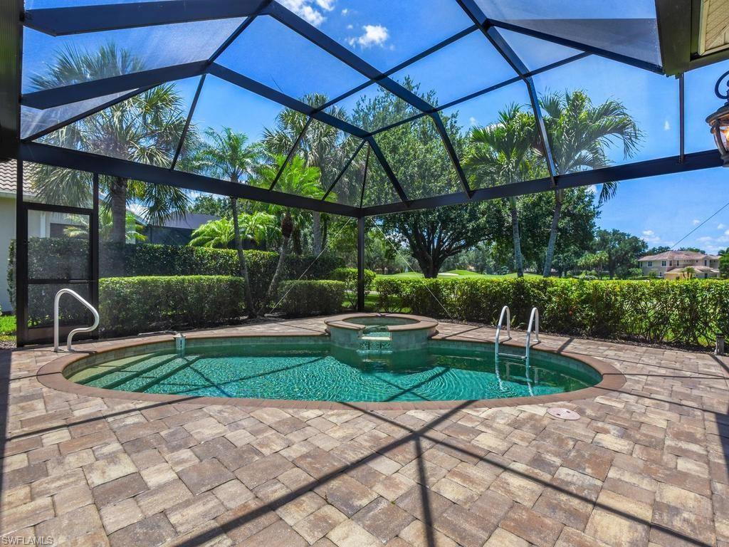 Spacious Pool Deck