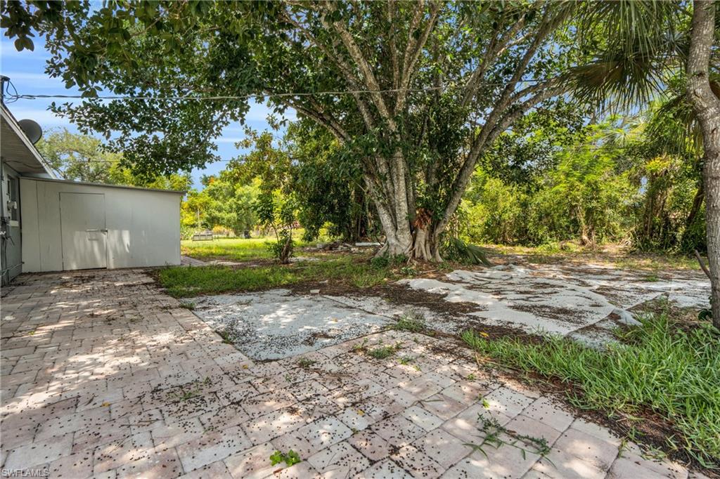 2351 Dora ST photo 12