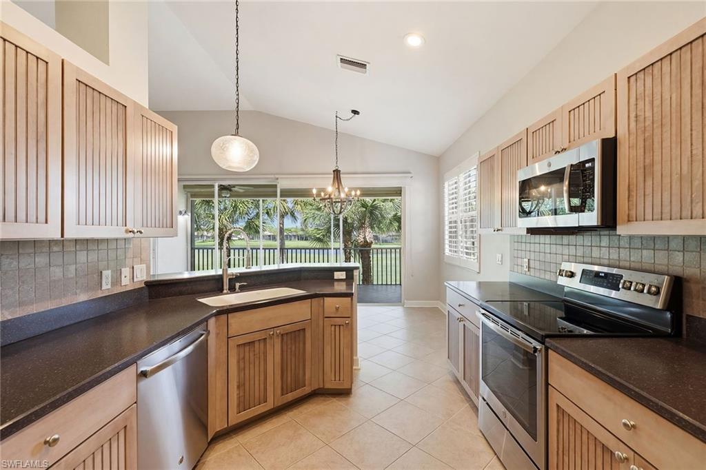 10462 Autumn Breeze DR 202