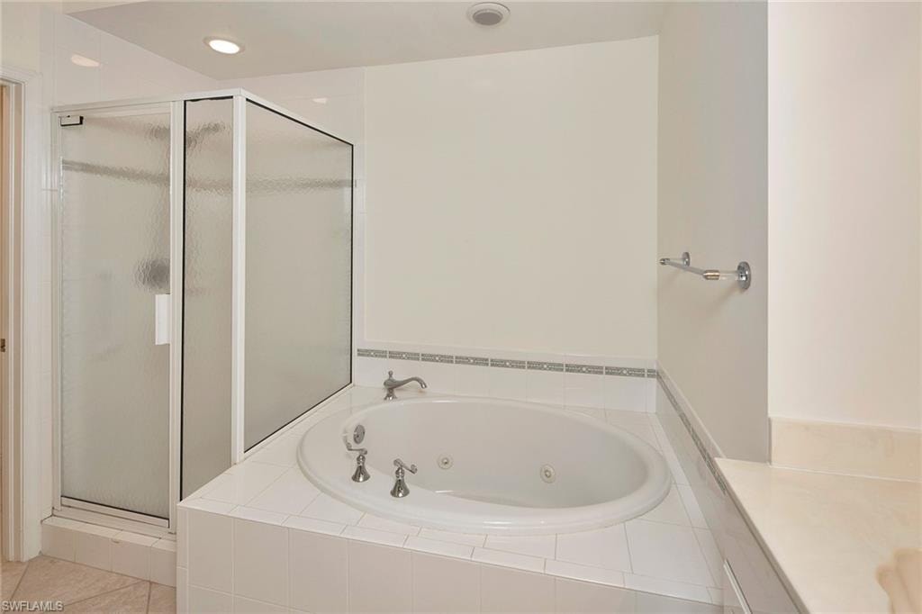 2405 Hidden Lake DR 4705 photo 13