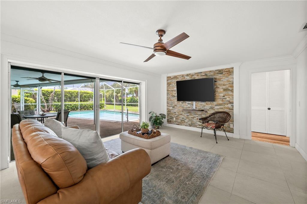 421 Palm River BLVD photo 8