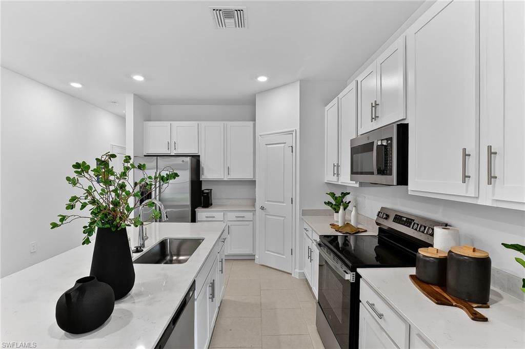 4750 Espiritu WAY photo 8