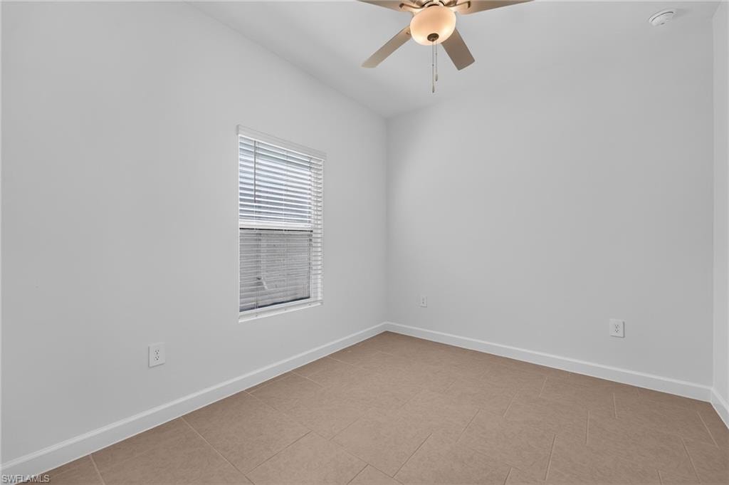 4754 Espiritu WAY photo 11