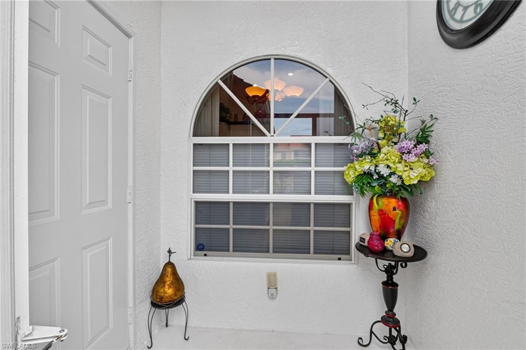 Screened entry area