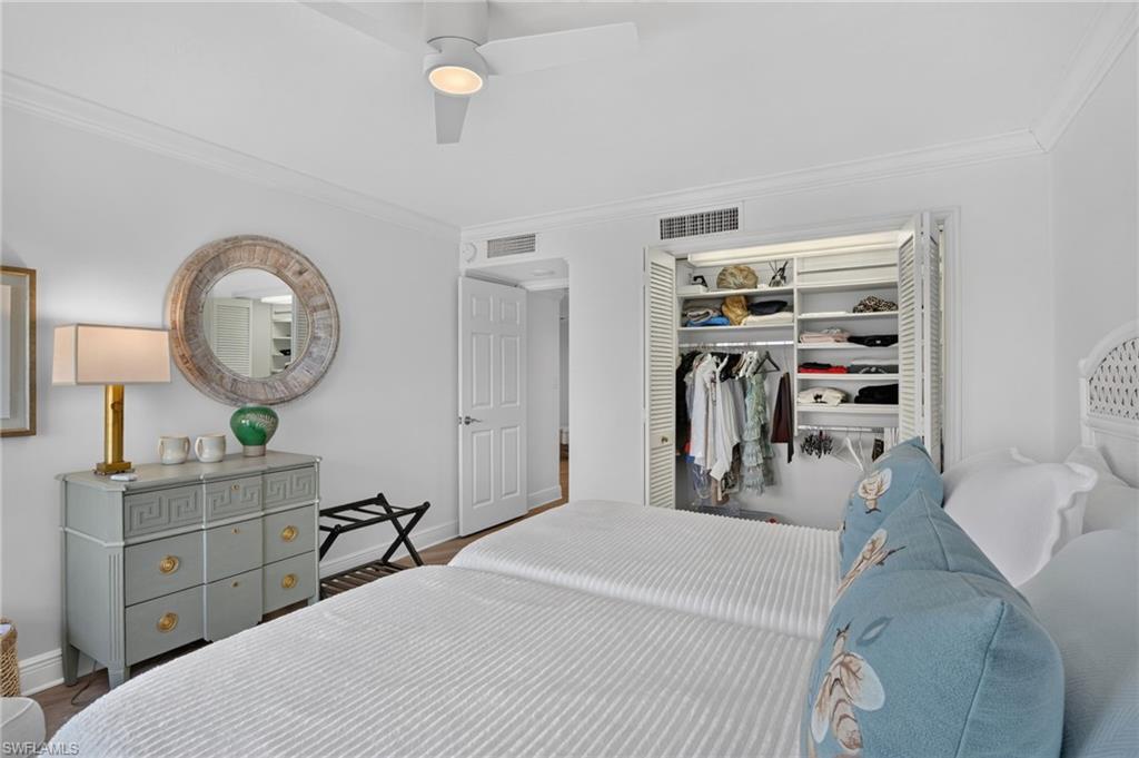 4451 Gulf Shore BLVD N 1604 photo 18