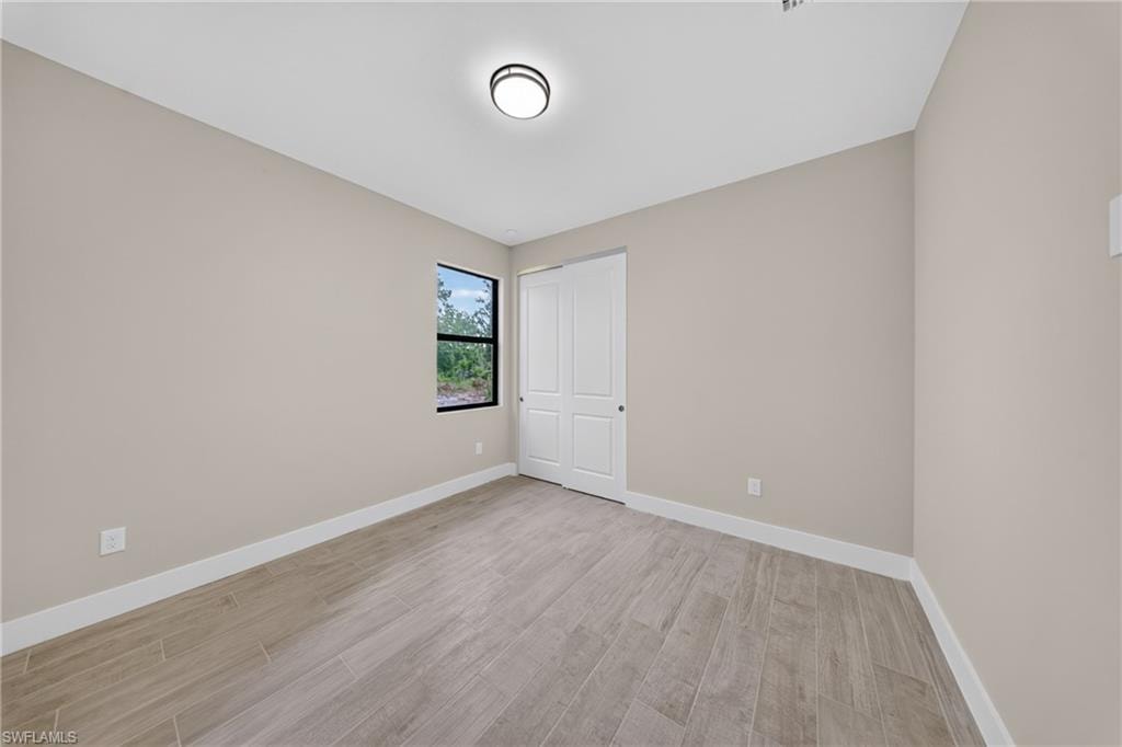 18 Scott AVE photo 29
