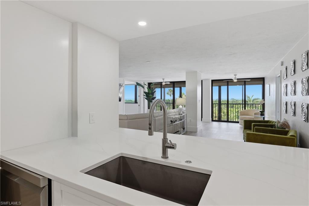 5601 Turtle Bay DR 302
