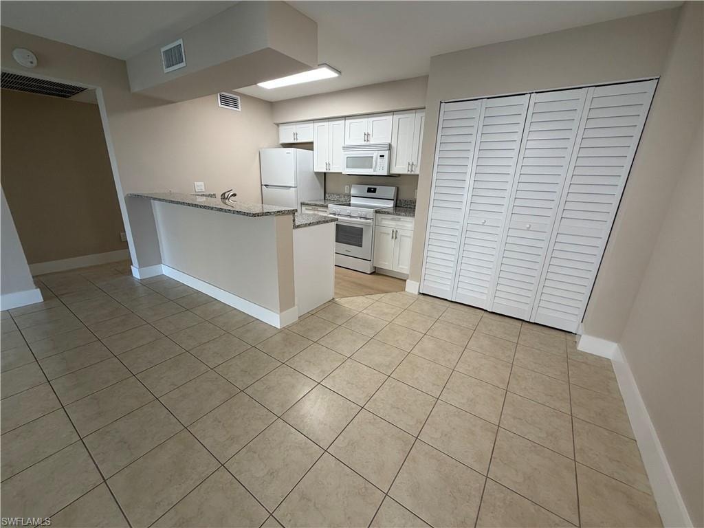 5317 Summerlin RD 1702 photo 9