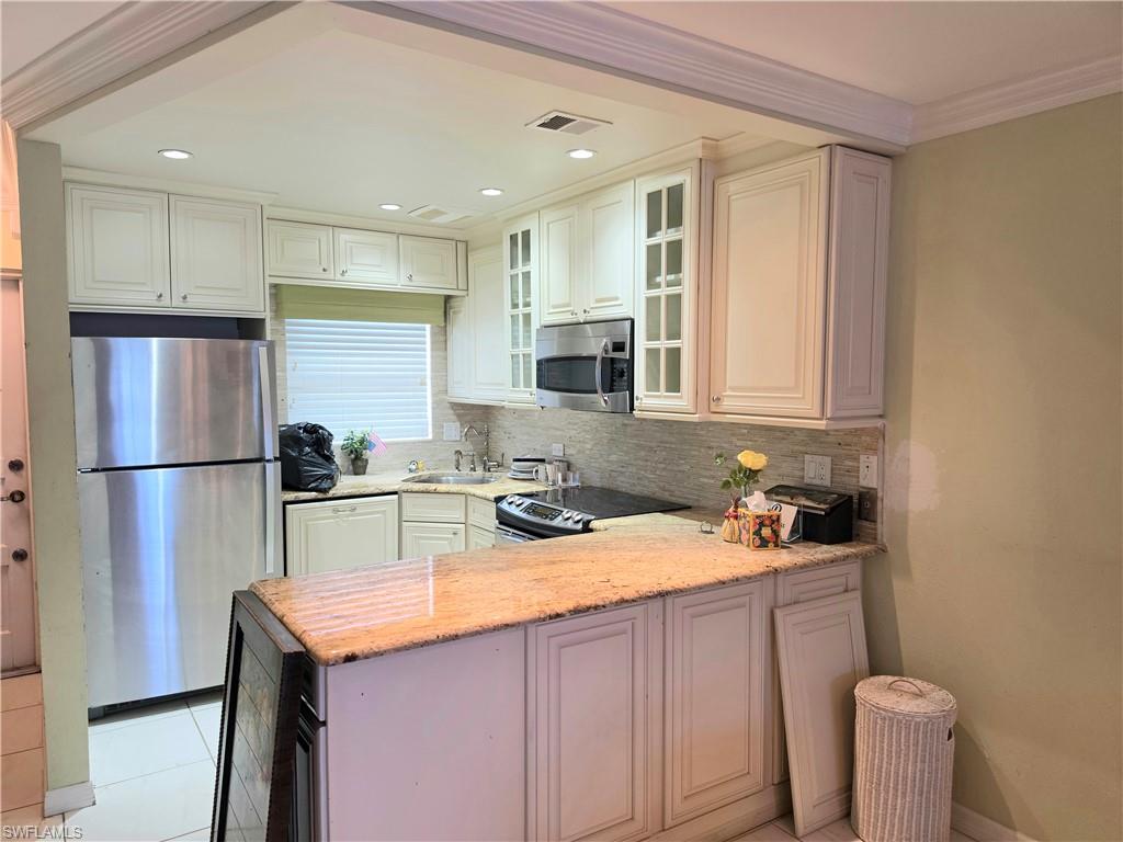 6777 Winkler RD 134 photo 6