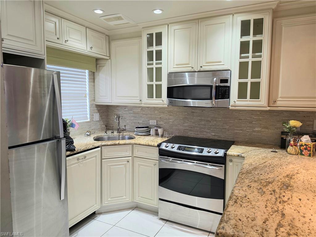 6777 Winkler RD 134 photo 7
