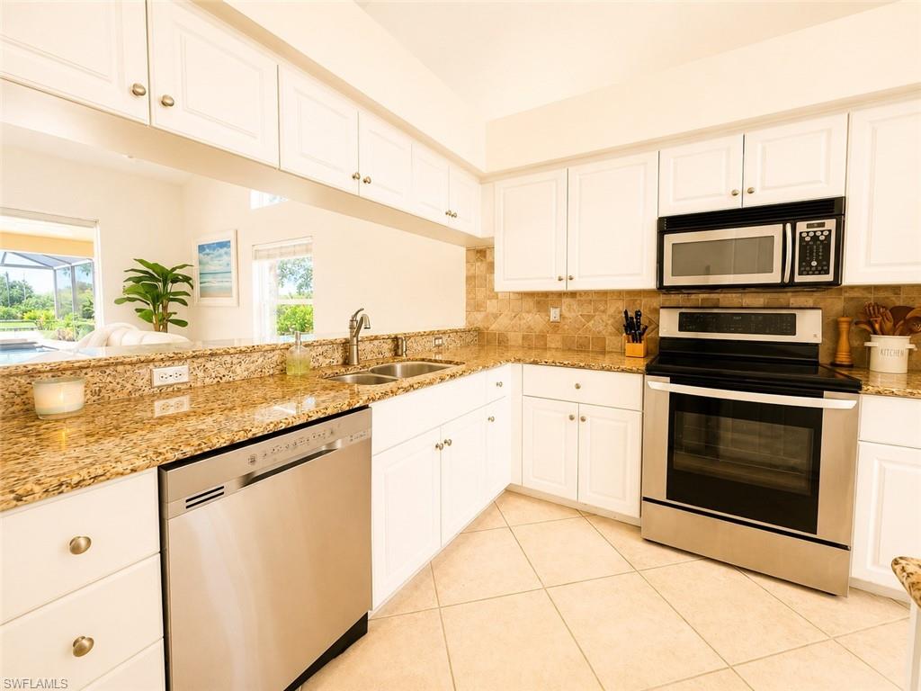 25151 Bay Cedar DR photo 10