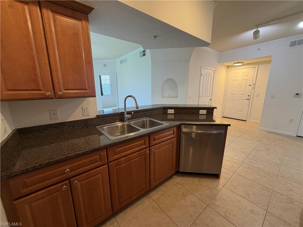 12970 Positano CIR 306 photo 9