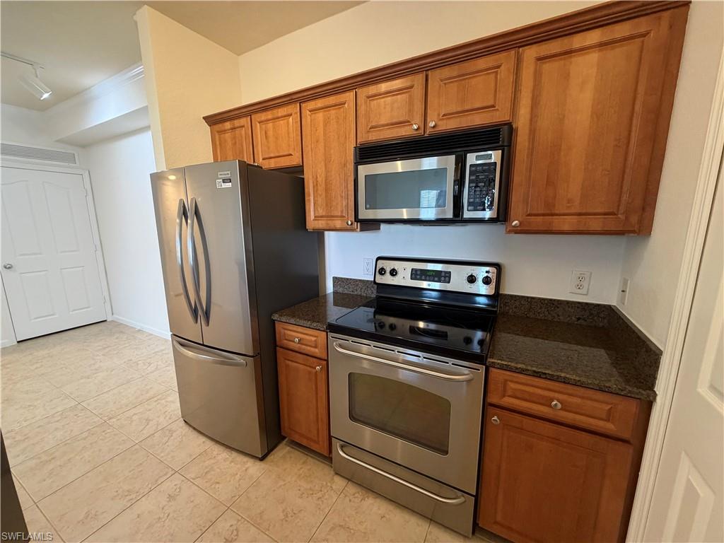 12970 Positano CIR 306 photo 10