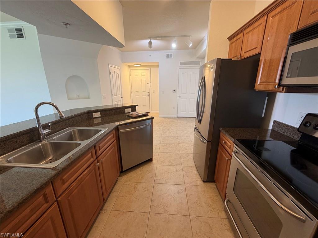 12970 Positano CIR 306 photo 8
