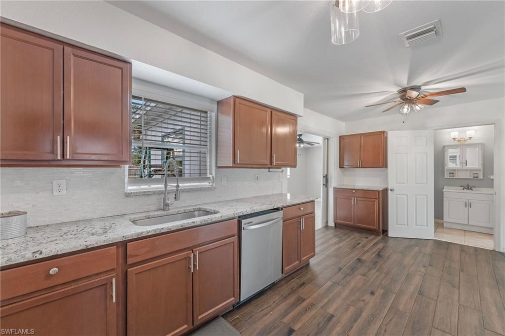 20310 Lorenzo AVE photo 13