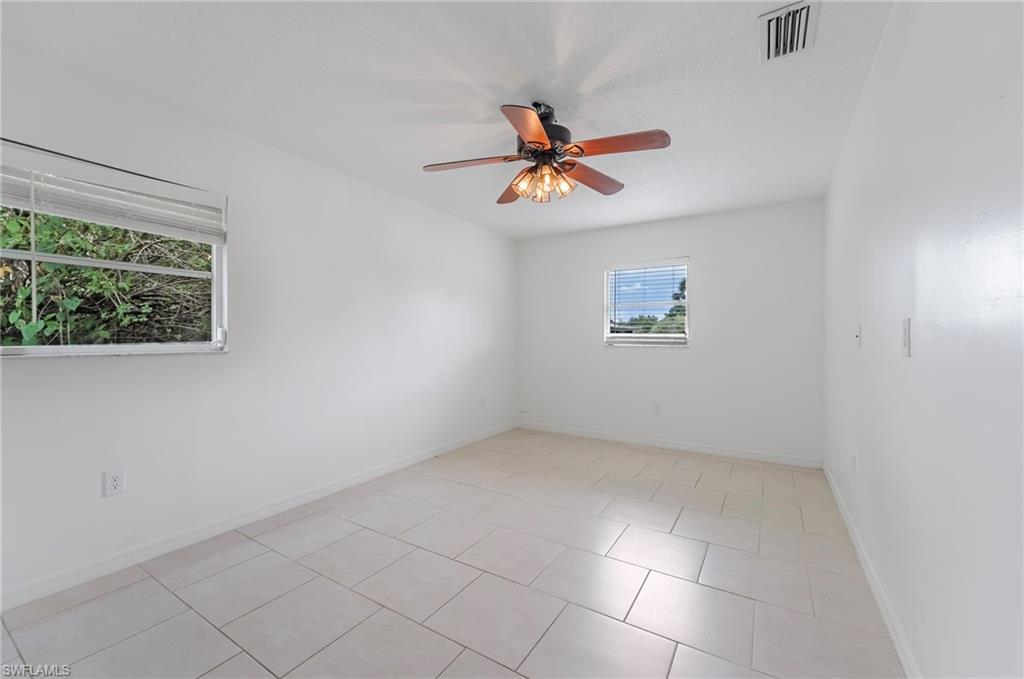 20310 Lorenzo AVE photo 22