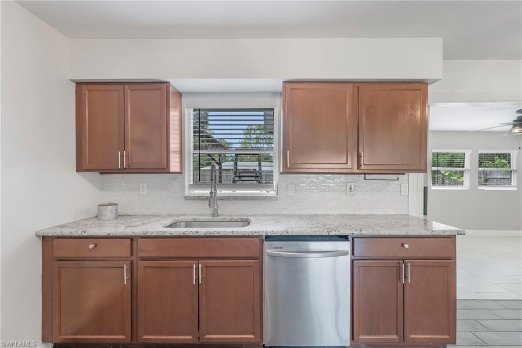 20310 Lorenzo AVE photo 14