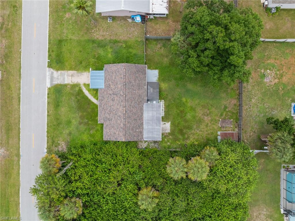 20310 Lorenzo AVE photo 31