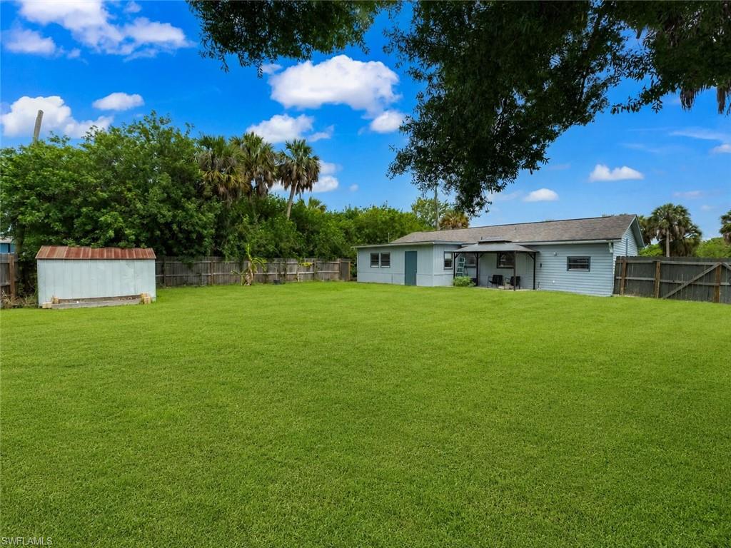 20310 Lorenzo AVE photo 29