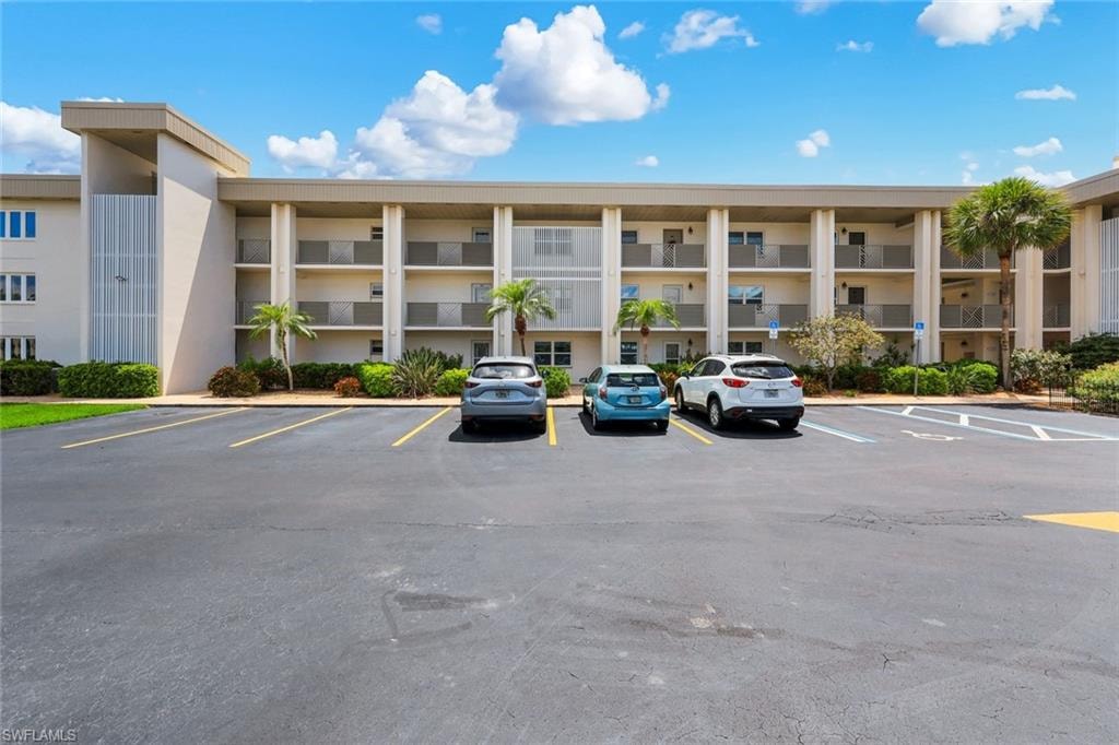 6102 Augusta DR 307 photo 37
