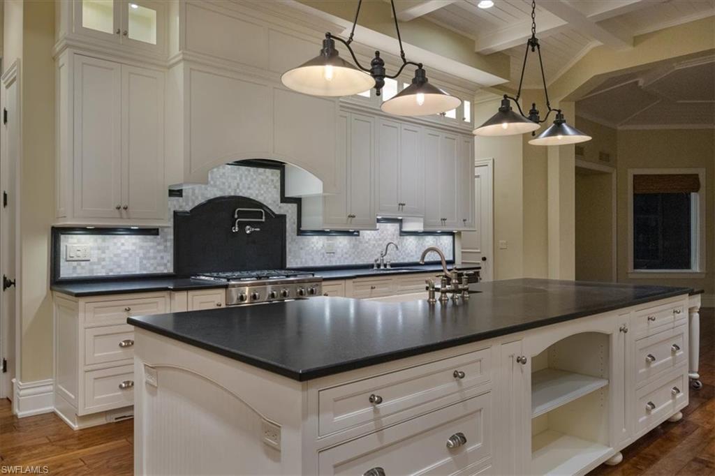 State-of-the-art kitchen with Viking appliances