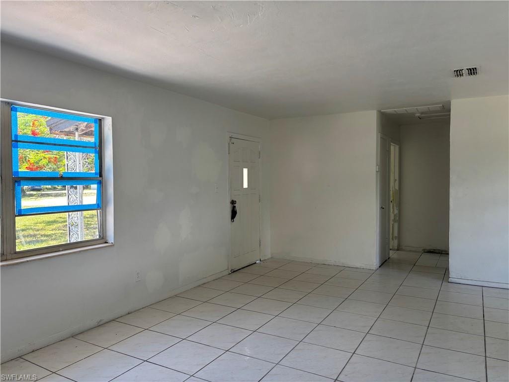 3977 Seminole AVE