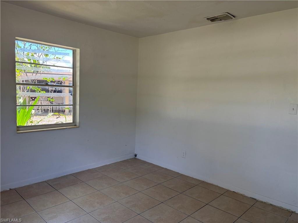 3977 Seminole AVE photo 9